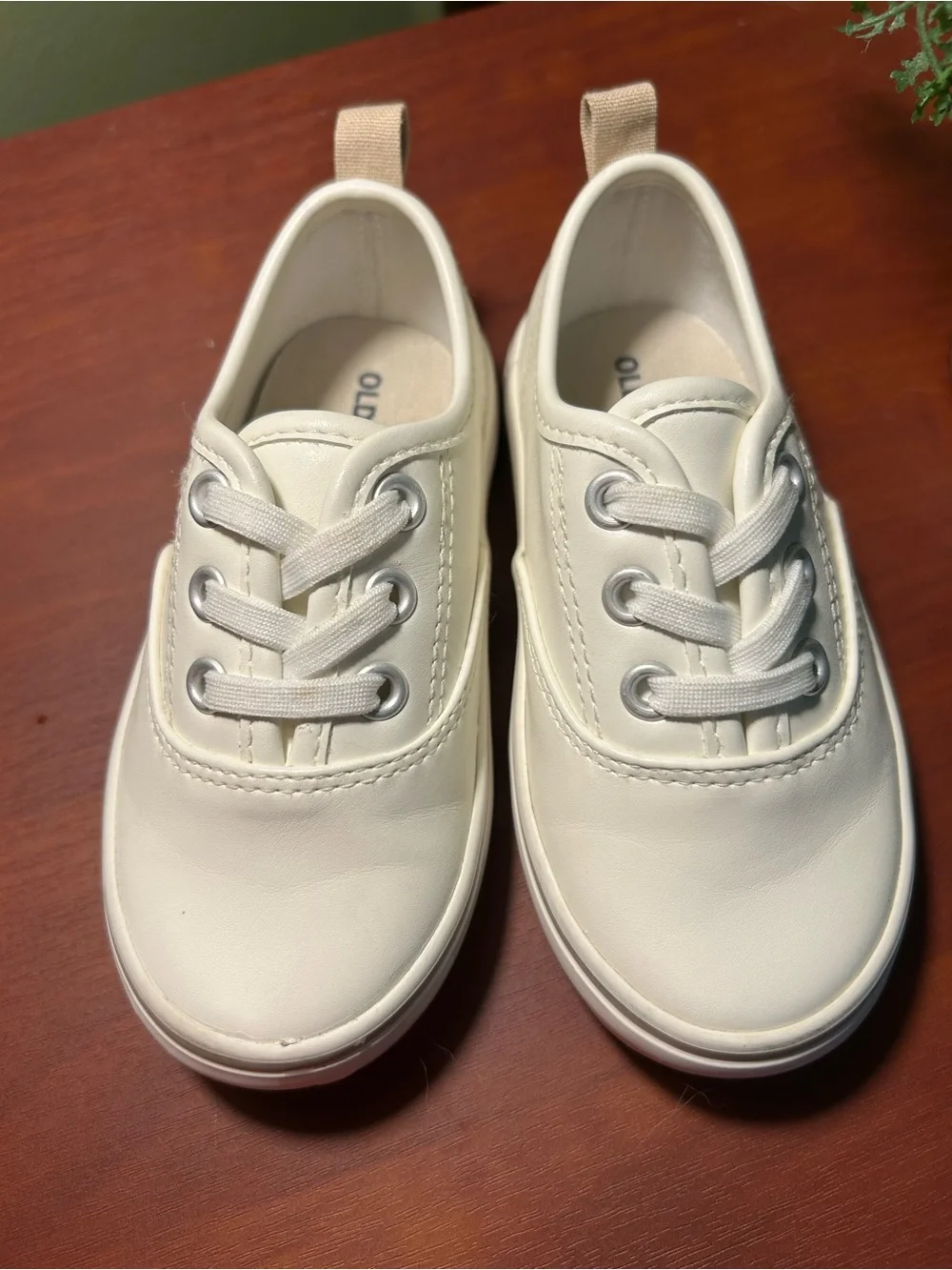 Old Navy Cream Lace-Up Kids Sneakers